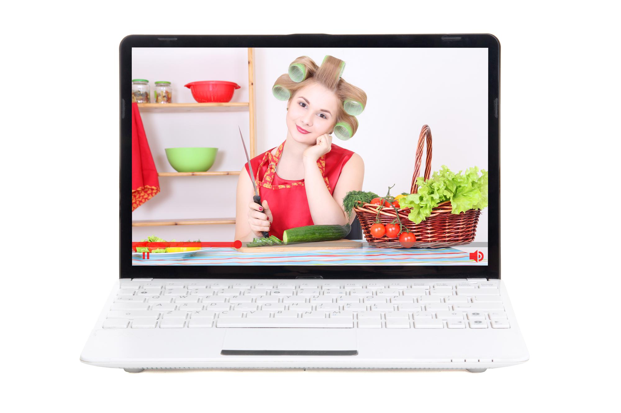 Schermo con lezione di cucina online